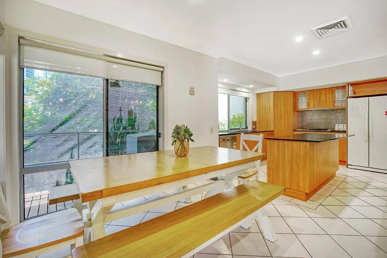 The Riverside Retreat - Stroll To Cavill Avenue Gold Coast