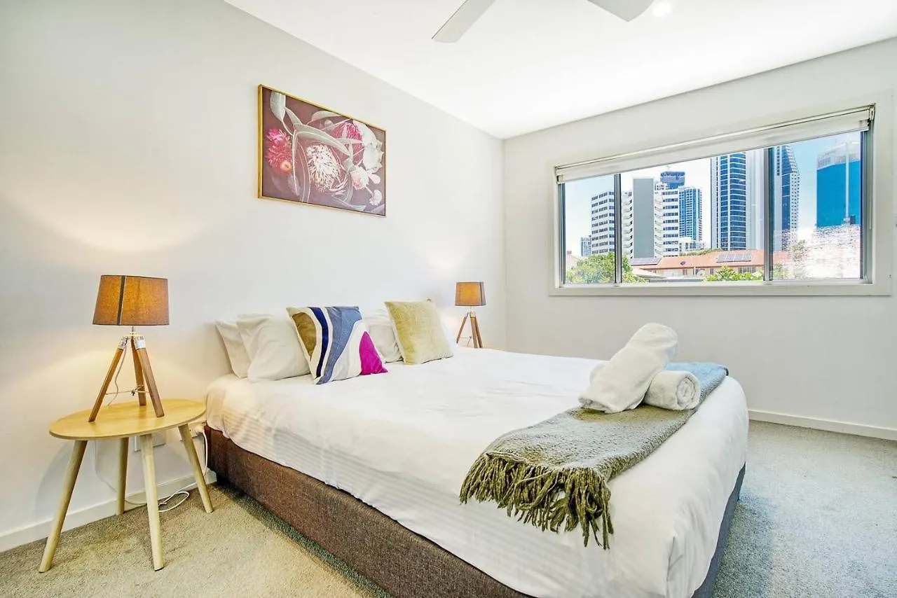 Holiday home The Riverside Retreat - Stroll To Cavill Avenue Gold Coast